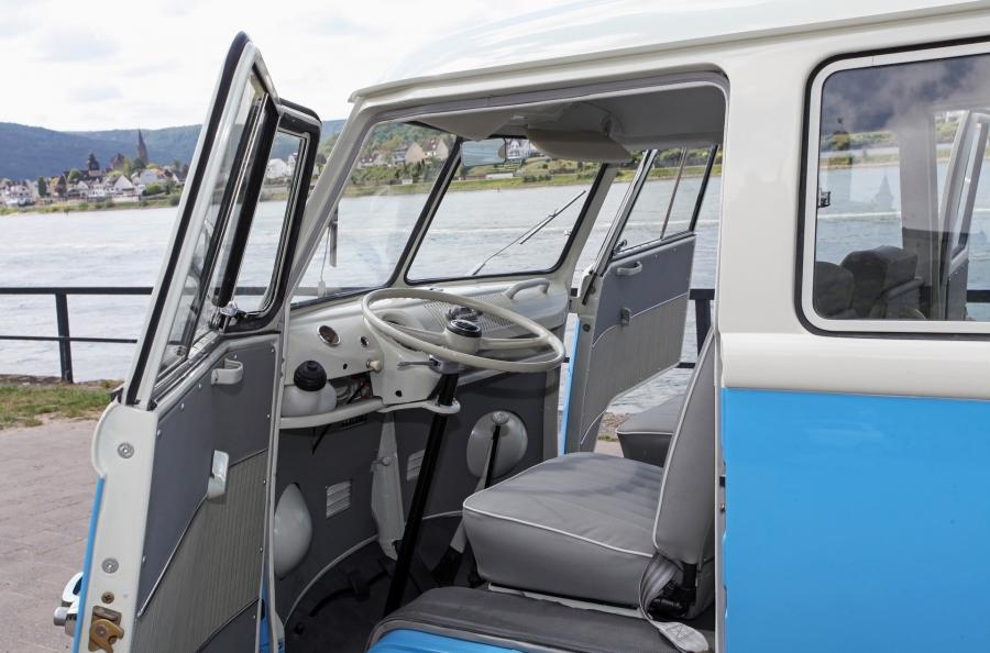 Интерьер Volkswagen Typ 2 Kombi (T1) 1964 года  (фото 5 из 8)